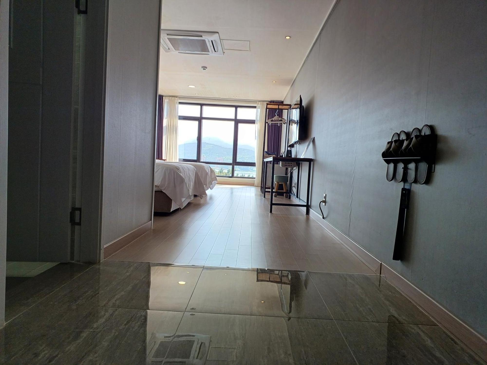 Tongyeong Bridge Hotel Esterno foto