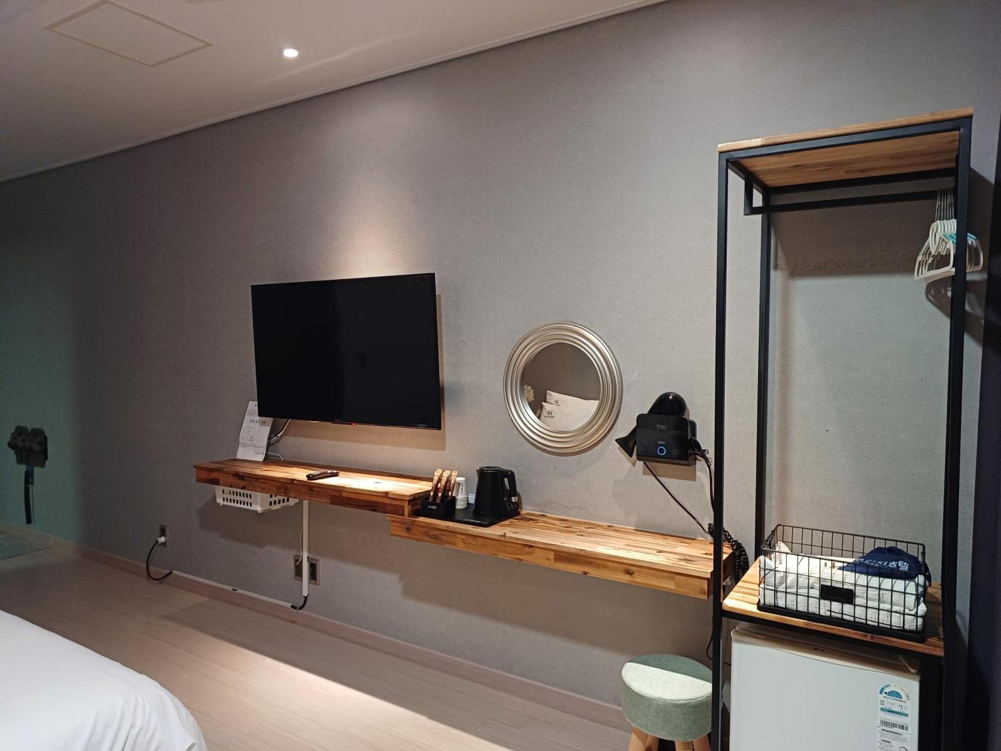 Tongyeong Bridge Hotel Esterno foto